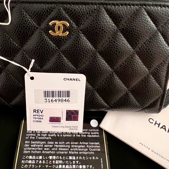 CHANEL Classic Long Zipped Wallet - Picture 7 of 7